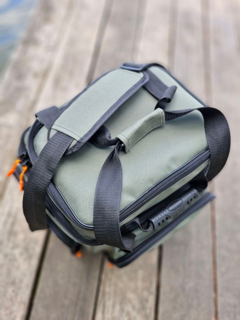 Сумка рибальська Garmata Compact 55л (зі знімною сумкою для котушок) &mdash; універсальна сумка для риболовлі на 7 кишень