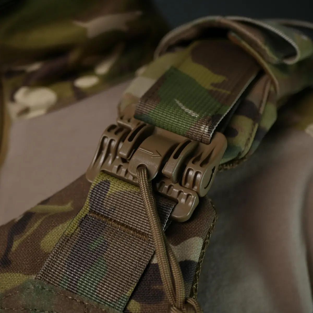 Плитоноска Kiborg зі збільшеною площею захисту, чохол бронежилета Cordura 1000D з Molle та швидкоскидом, під плити і балістичні пакети