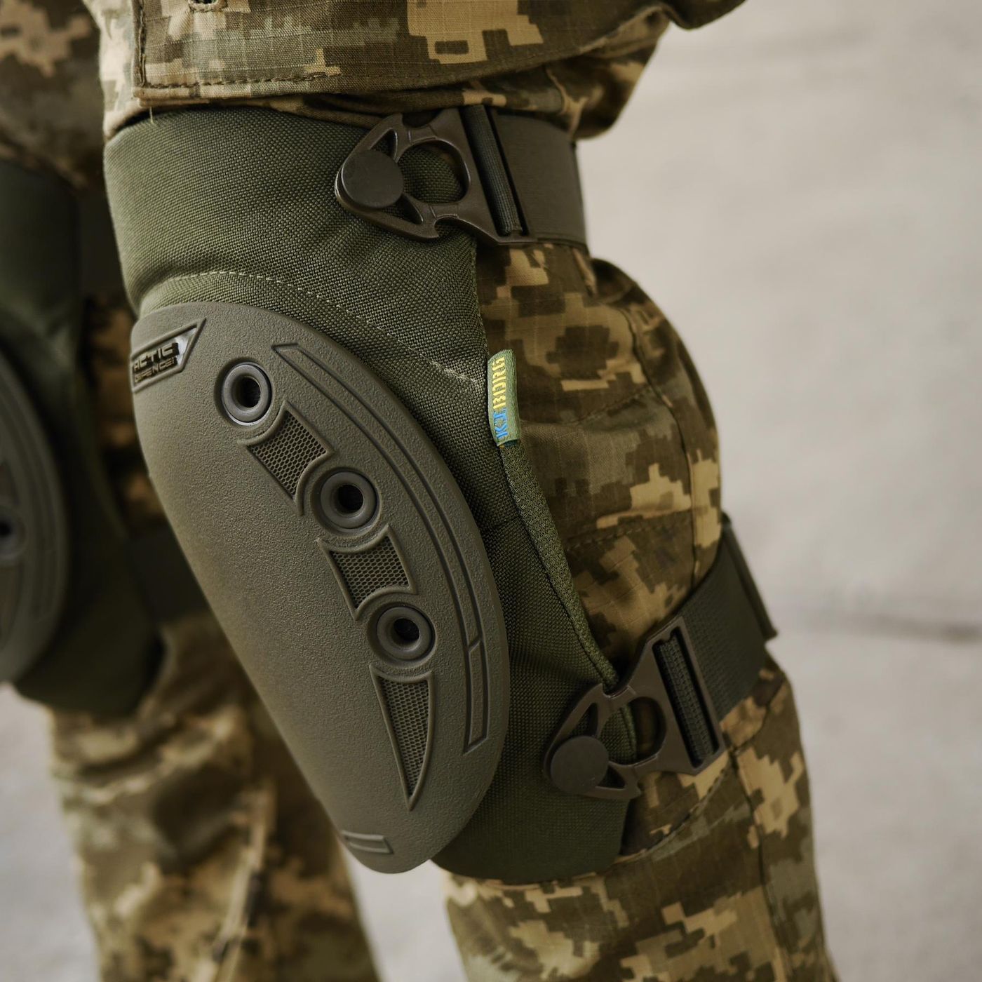 Тактические наколенники Cordura 1000D с IRR-покрытием и быстрым сбросом