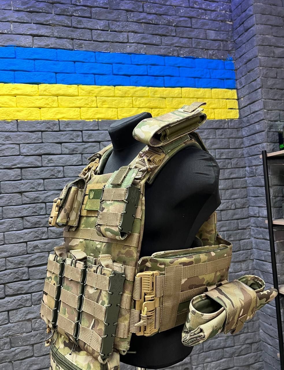 Плитоноска M7 размер S-XXXXL &mdash; камербанды, напашник, 7 подсумков, Мультикам (обхват до 135 см)