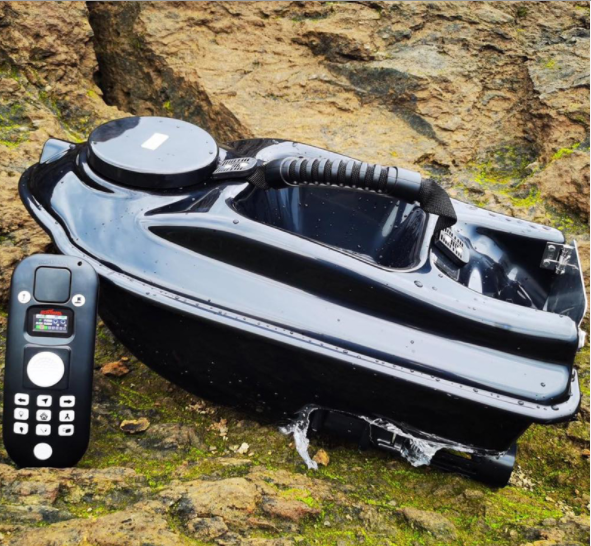 Кораблик для завоза прикормки Boatman ACTOR 5A c эхолотом, GPS + автопилот. Грузоперемещение 1,5 кг до 400м