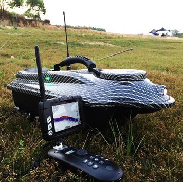 Actor PRO Light Carbon кораблик для завезення прикормки з кольоровим ехолотом RF100, GPS + Sonar та автопілот.
